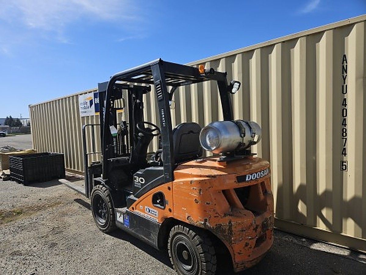 DOOSAN G30N-7 LP photo 2