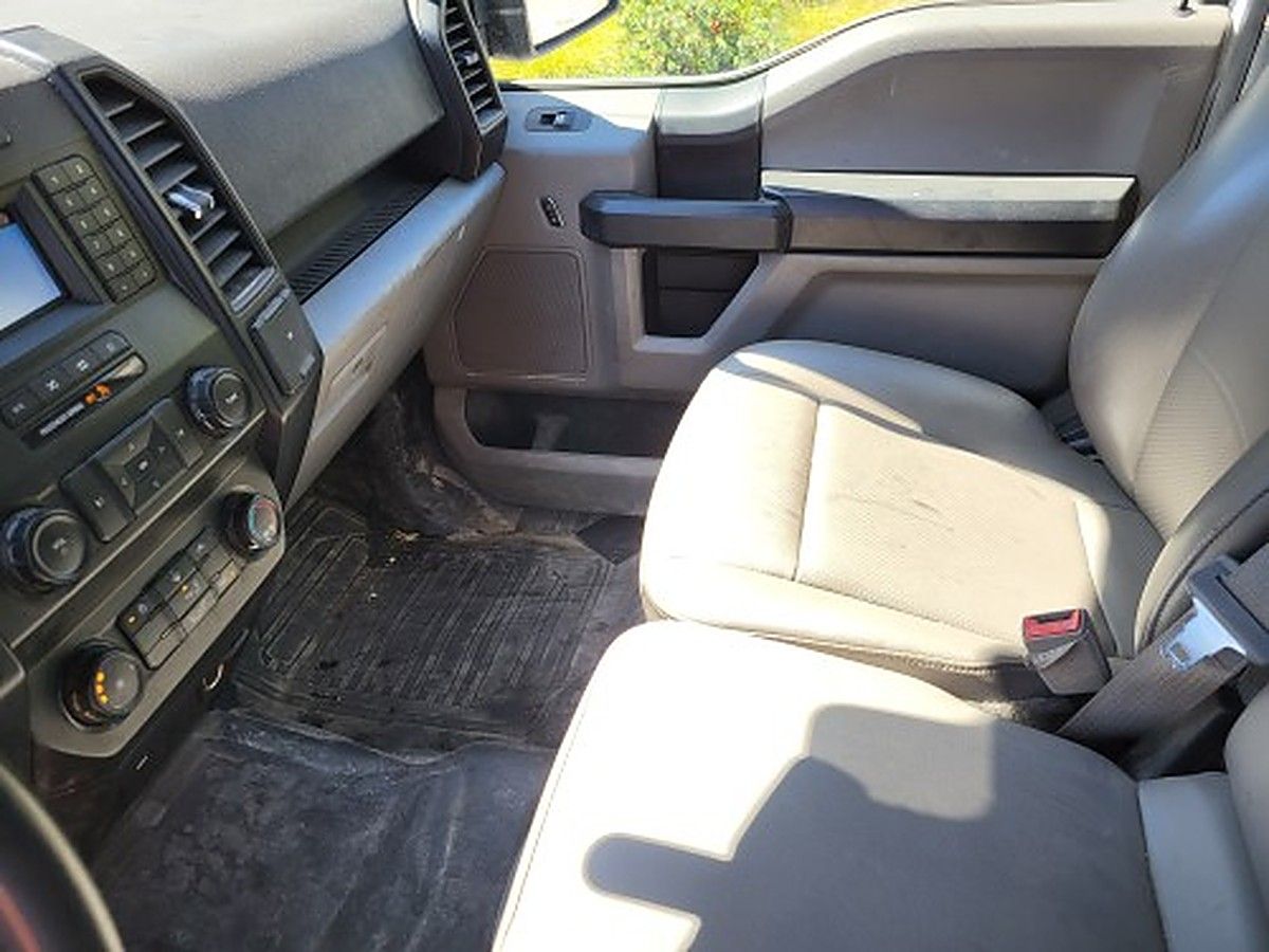 FORD F150CREWXLG4WD photo 3