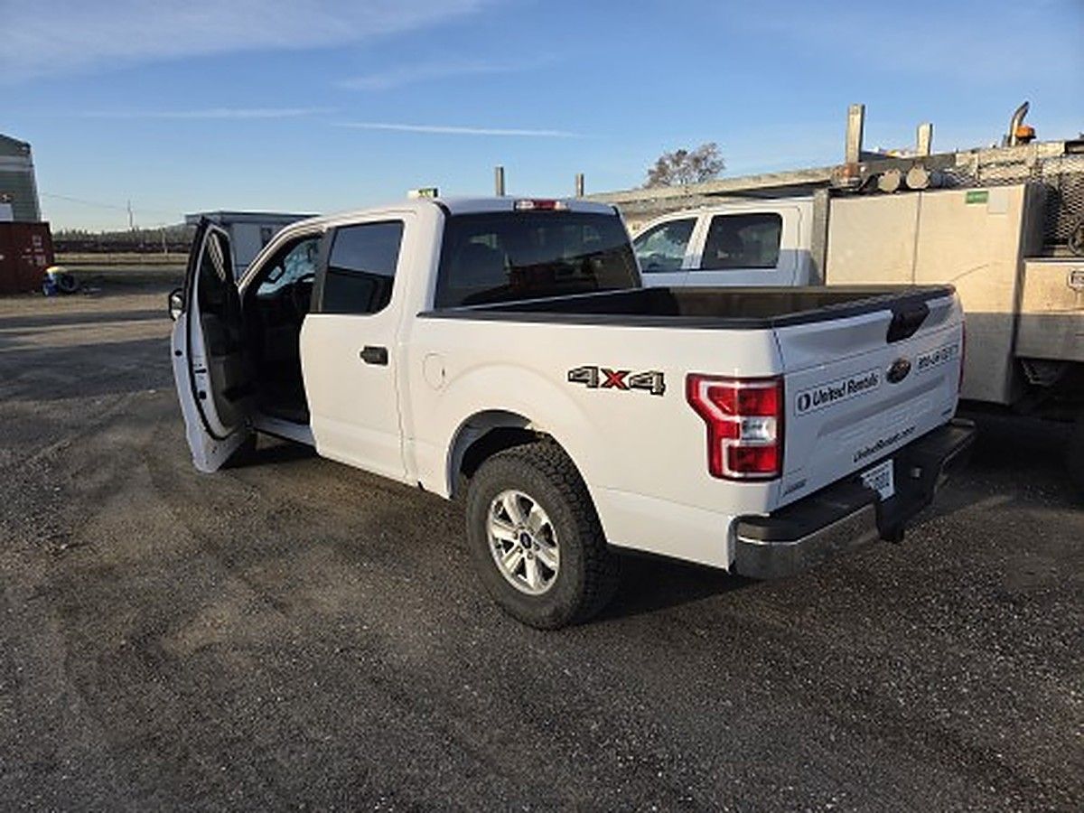 FORD F150CREWXLG4WD photo 2