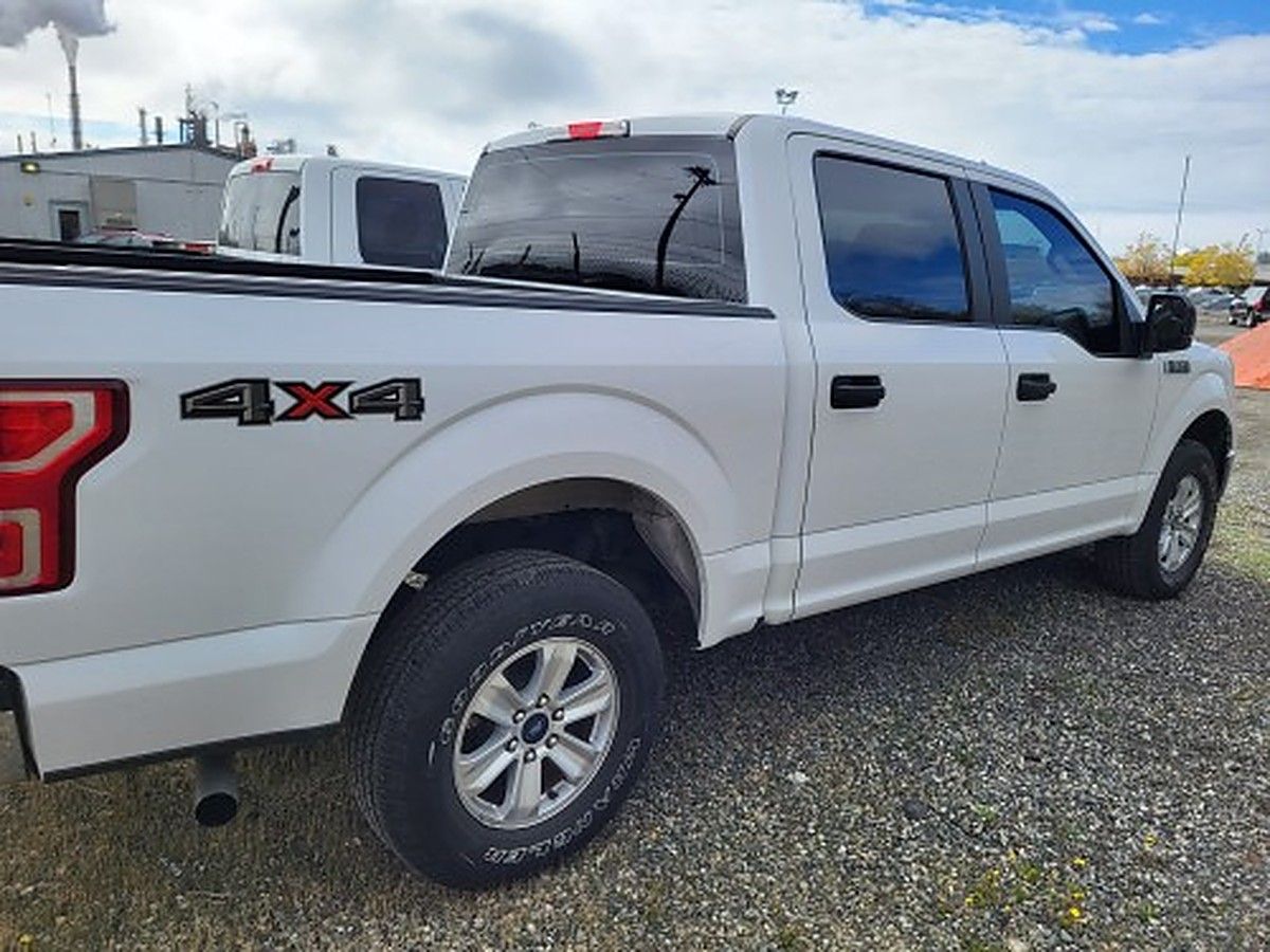 FORD F150CREWXLG4WD photo 2