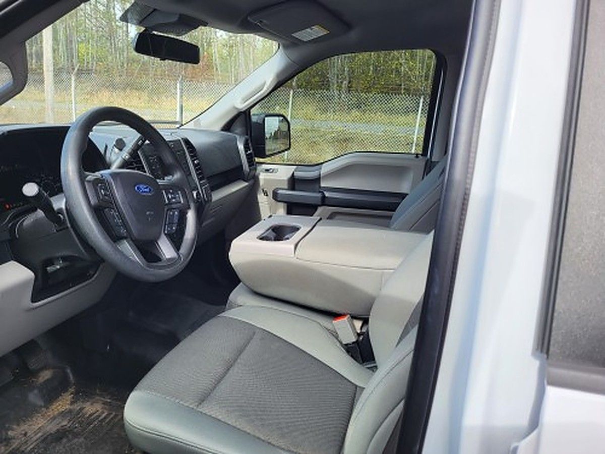 FORD F150CREWXLG4WD photo 3