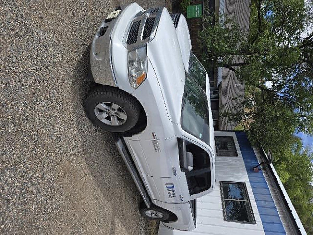 FORD F150CREWXLTG4WD photo 2