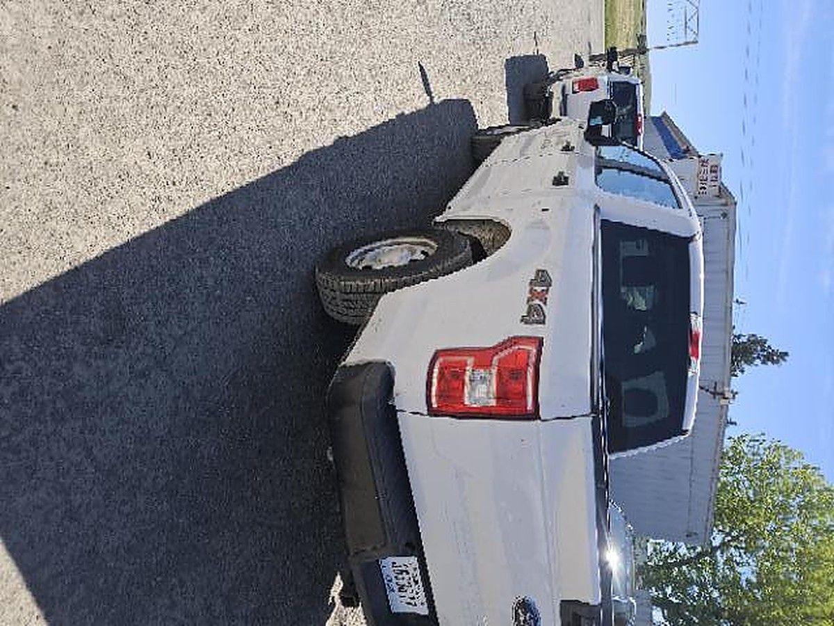 FORD F150CREWXLTG4WD photo 2