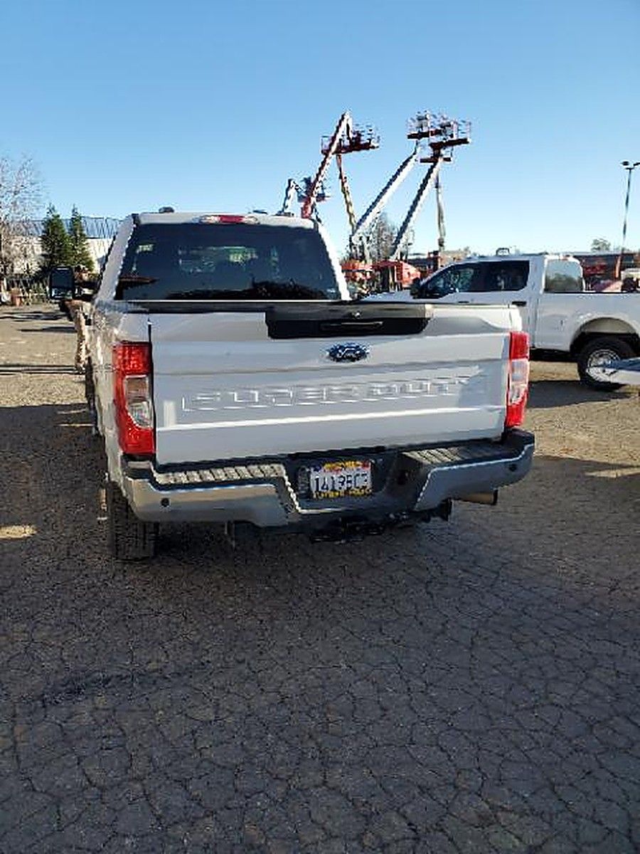FORD F250CREWXLG4WD photo 3