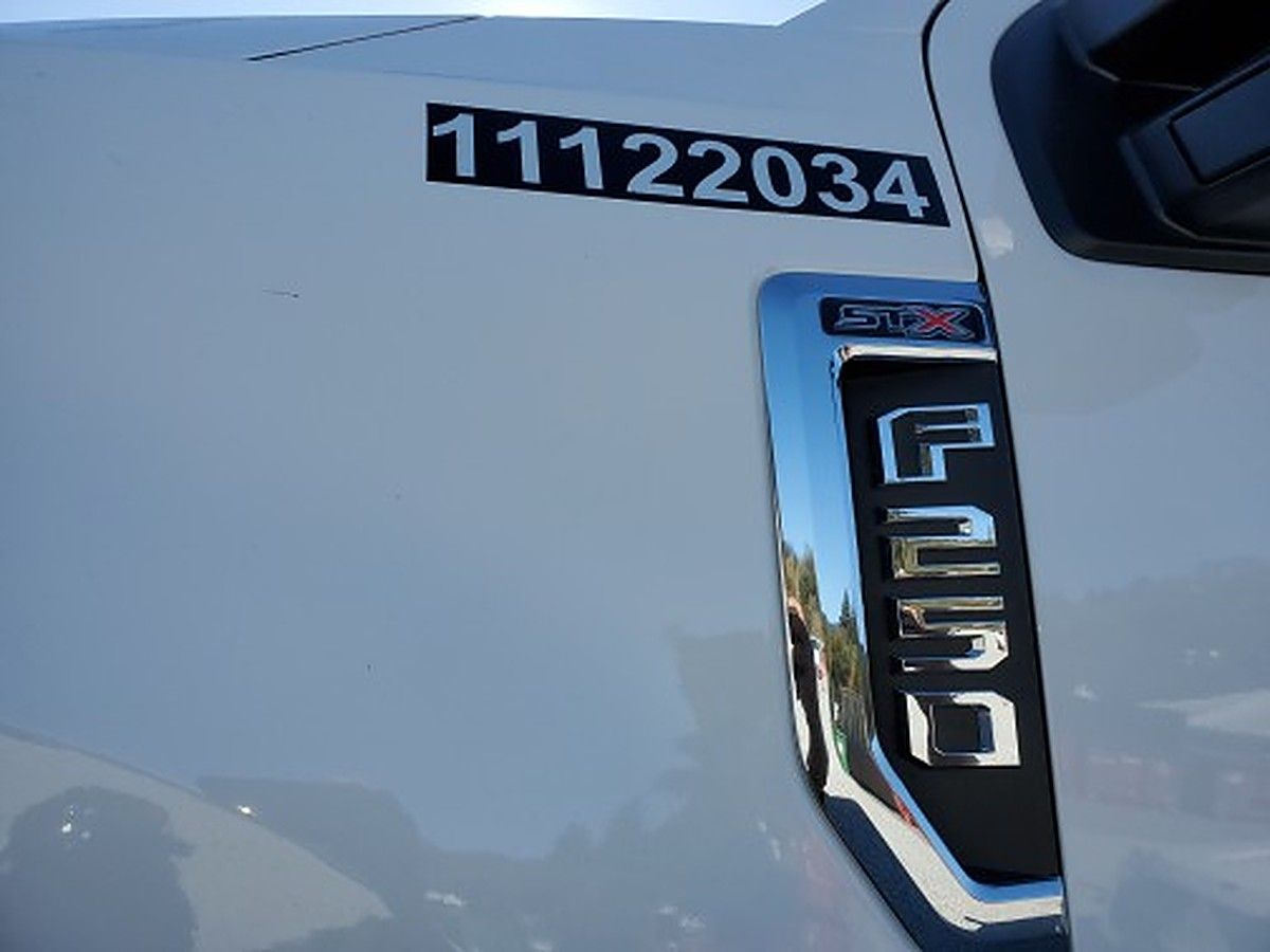 FORD F250CREWXLG4WD photo 3