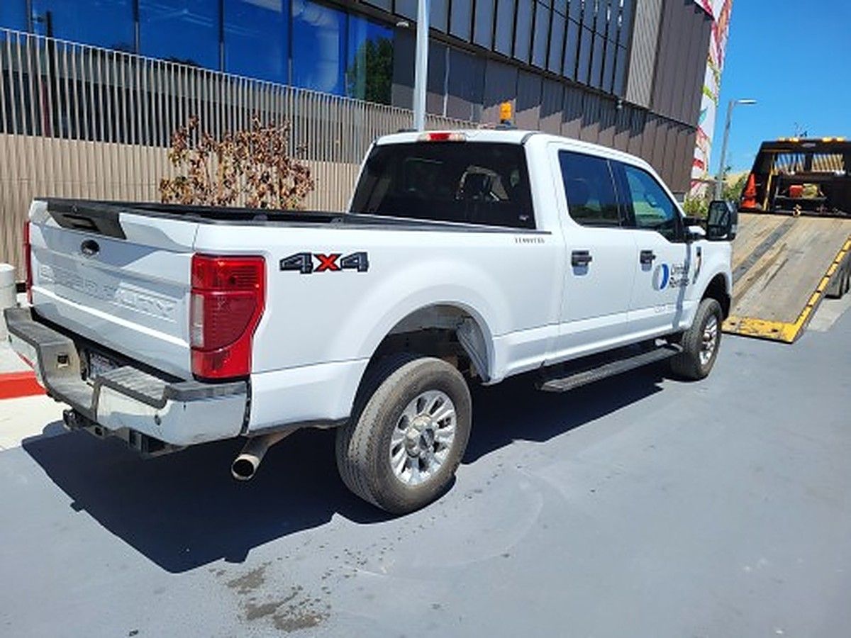 FORD F250CREWXLTG4WD photo 4