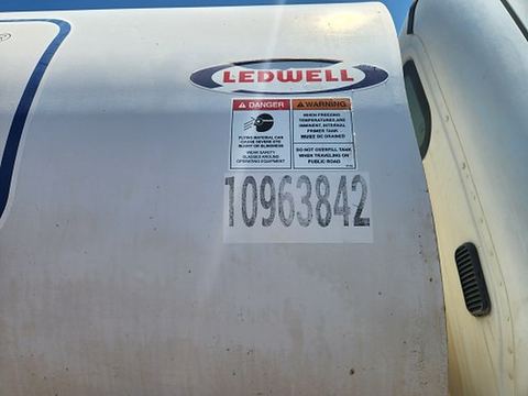 2020 FREIGHTLNR M2 106 WATER Truck Water 2000-2999 Gal Cdl