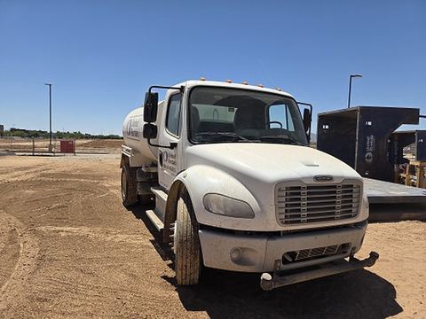 2020 FREIGHTLNR M2 106 WATER Truck Water 2000-2999 Gal Cdl