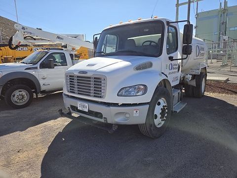 2020 FREIGHTLNR M2 106 WATER Truck Water 2000-2999 Gal Cdl
