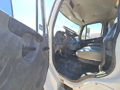 2020 FREIGHTLNR M2 106 WATER Truck Water 2000-2999 Gal Cdl