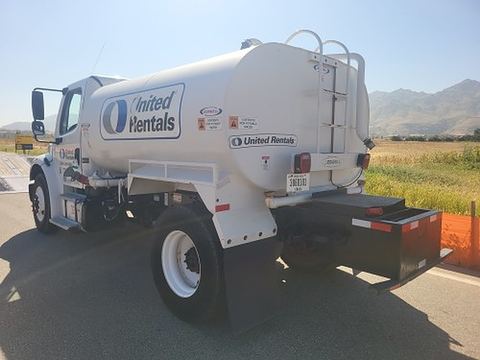 2020 FREIGHTLNR M2 106 WATER Truck Water 2000-2999 Gal Cdl