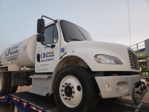 2020 FREIGHTLNR M2 106 WATER Truck Water 2000-2999 Gal Cdl