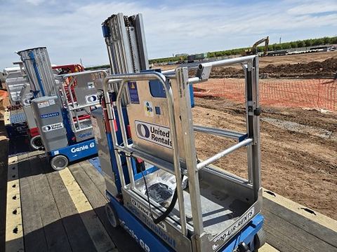 2020 GENIE GR-20 Vertical Lift 18-20' Elec Self Propelled