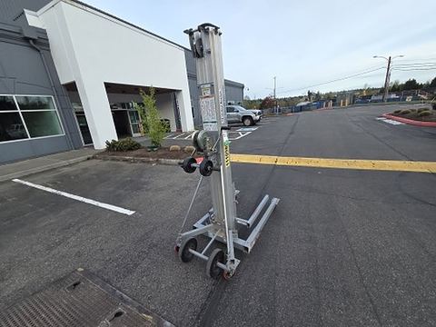 2020 GENIE SLC-12 Lift Material 6-12' 400-700# Manual