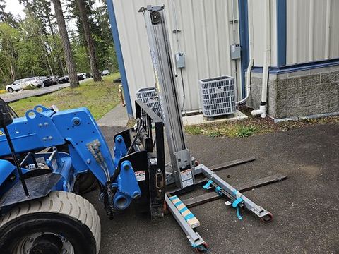 2020 GENIE SLC-12 Lift Material 6-12' 400-700# Manual