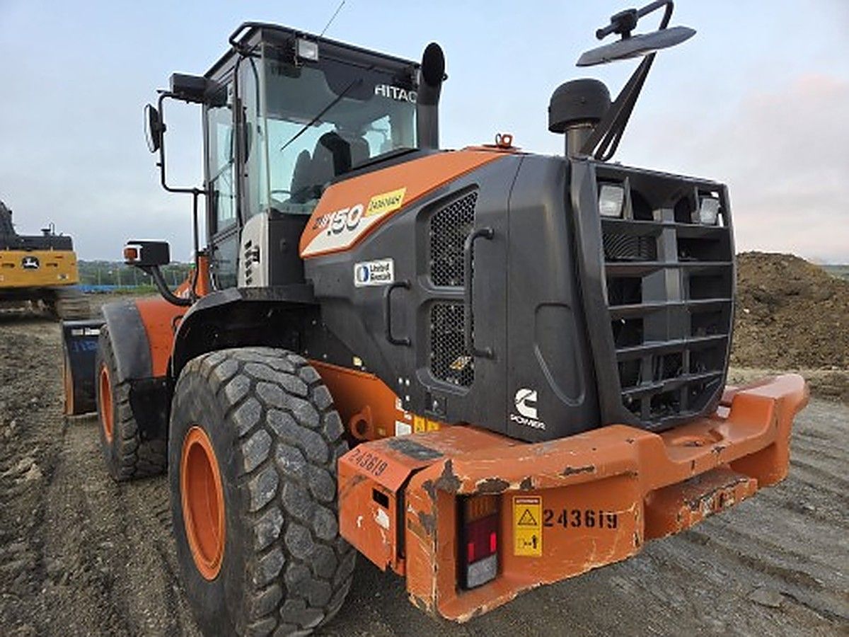 HITACHI ZW150-6 photo 3