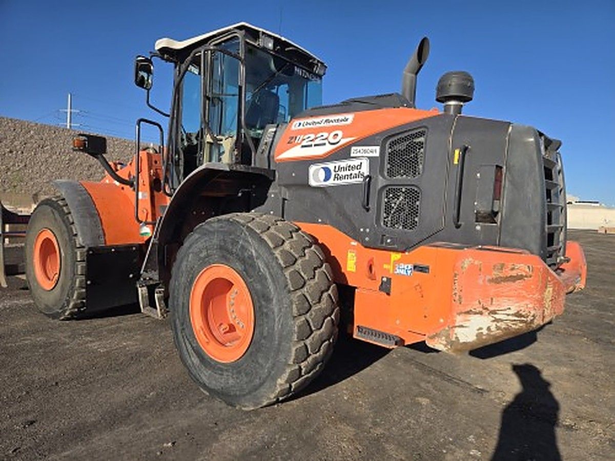 HITACHI ZW220-6 photo 5