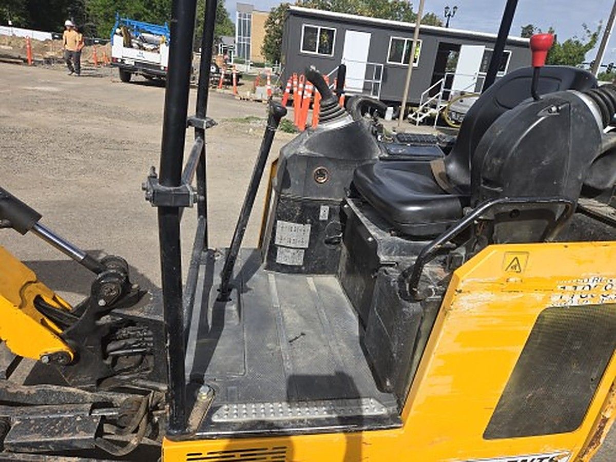 JCB 19C-1E photo 9