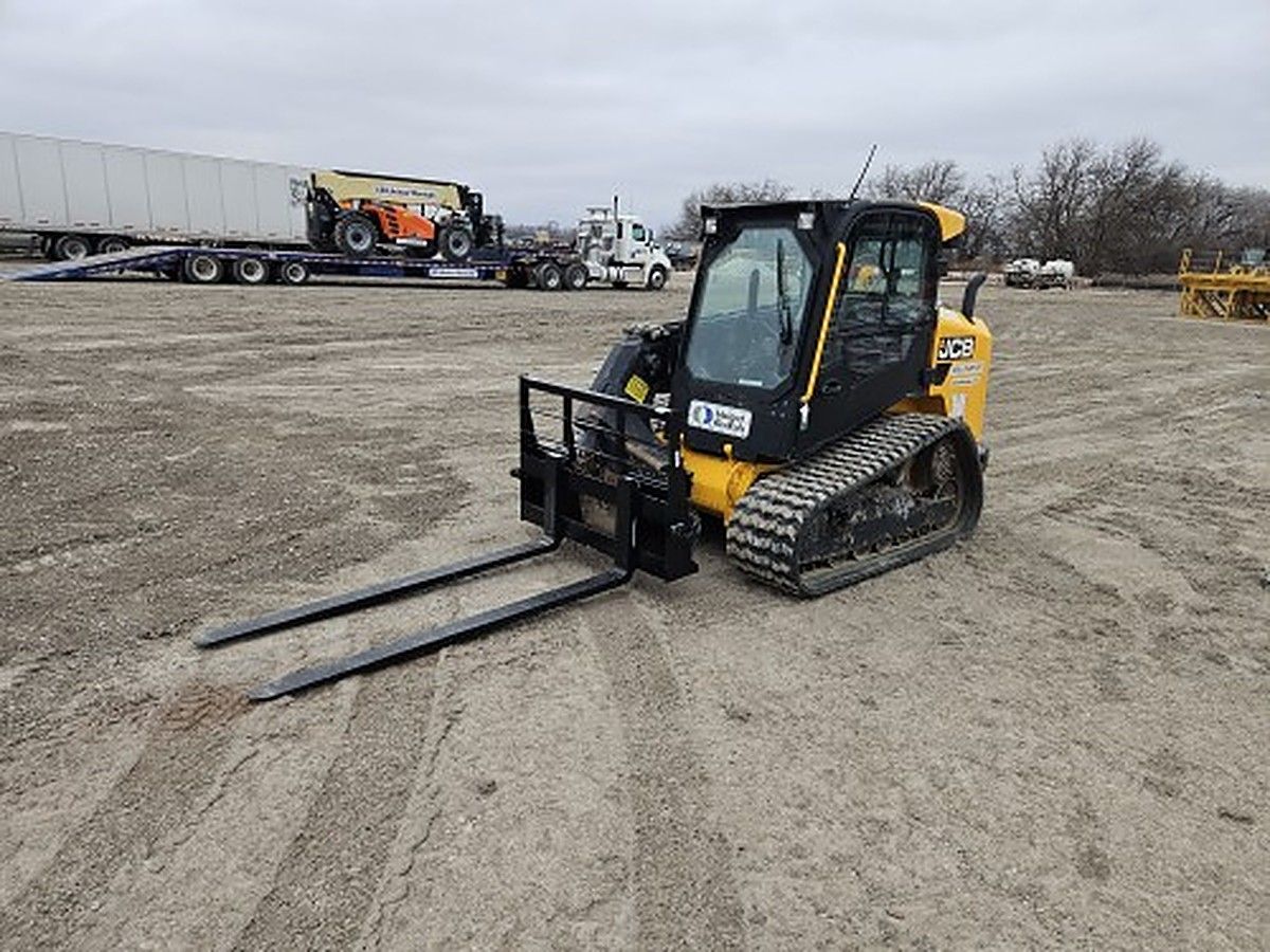 JCB 3TS-8T photo 2