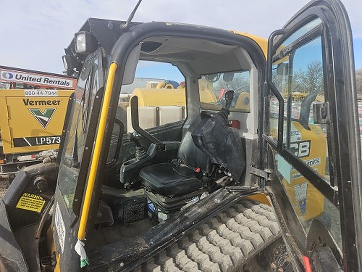 JCB 3TS-8T photo 7