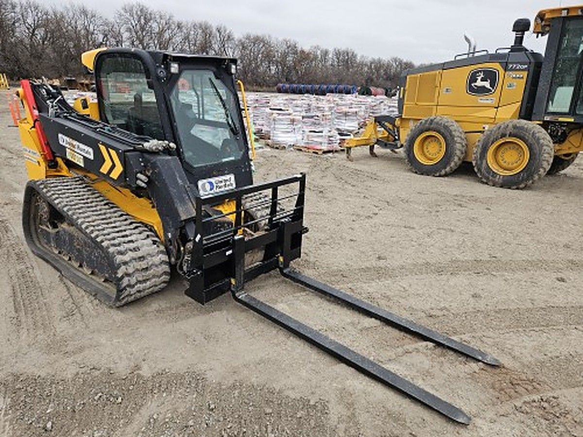 JCB 3TS-8T photo 9
