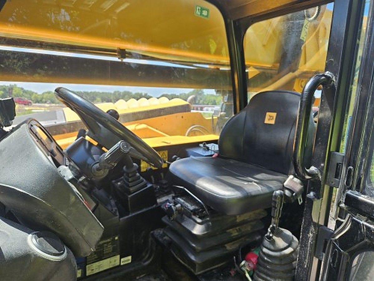 JCB 512-56 S photo 4