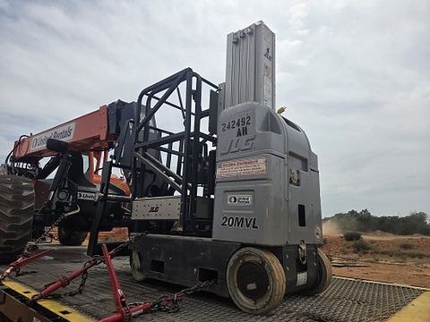 2020 JLG 20MVL Vertical Lift 18-20' Elec Self Propelled