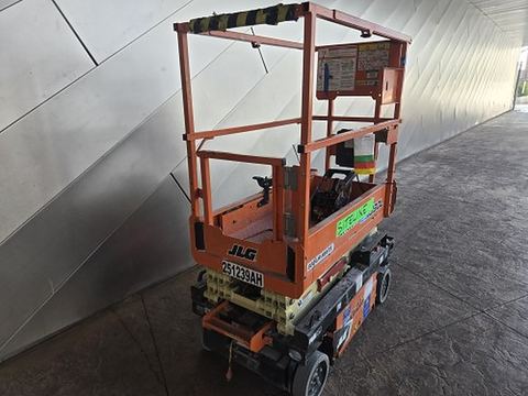 2020 JLG ES1330L Scissor Lift 10-13' Electric
