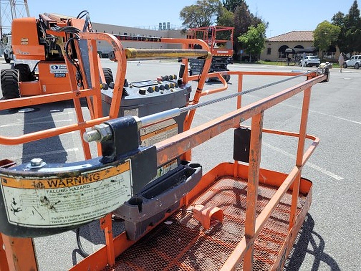 JLG FALL ARREST 96