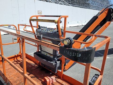 2020 JLG FALL ARREST 96