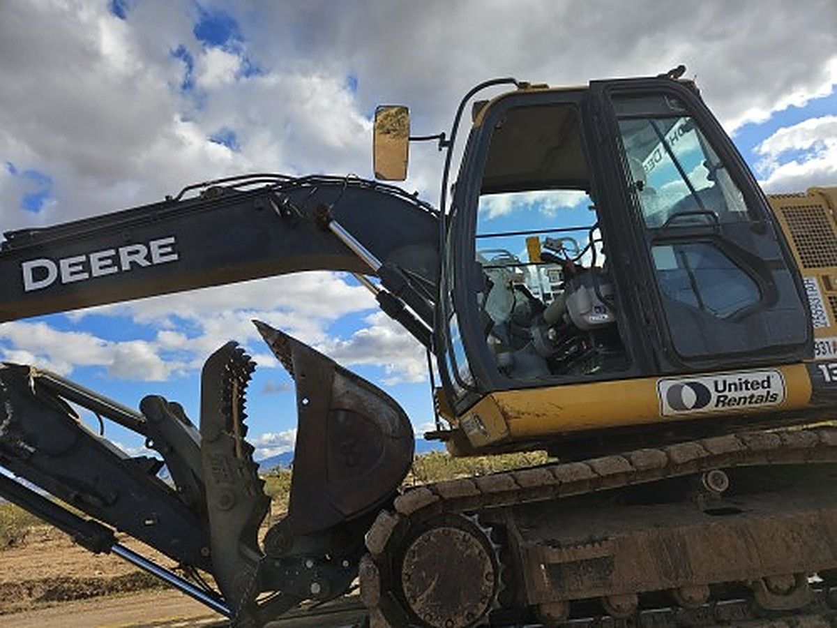 JOHN DEERE 135G photo 5