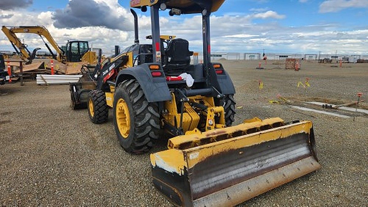 JOHN DEERE 210L EP photo 4
