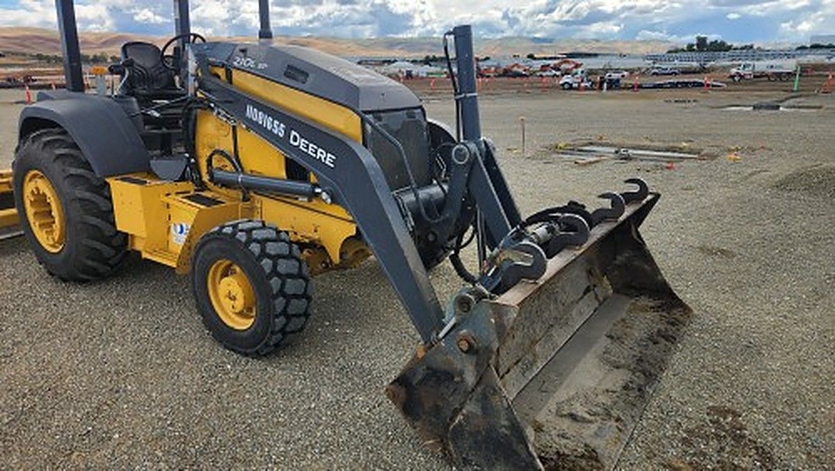 JOHN DEERE 210L EP photo 6