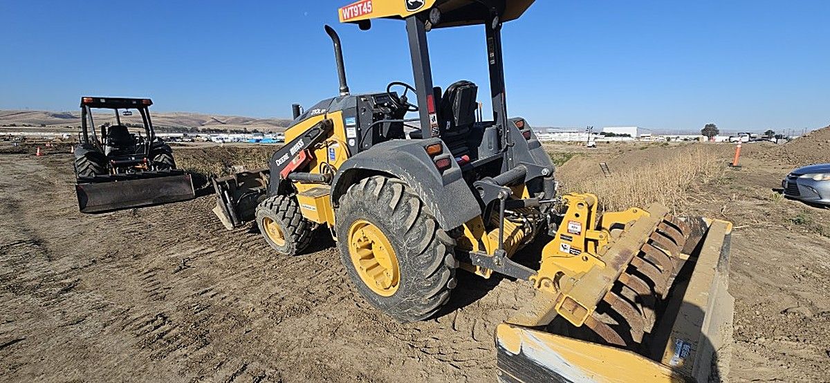JOHN DEERE 210L EP photo 10