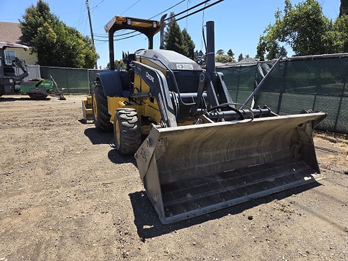 JOHN DEERE 210L EP photo 3