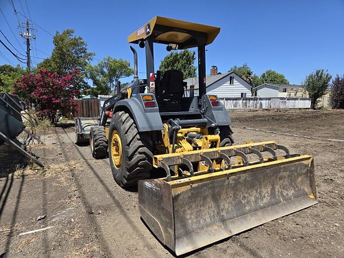 JOHN DEERE 210L EP photo 5