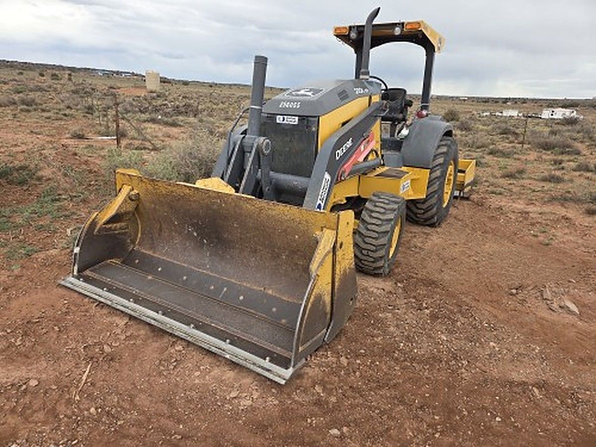 JOHN DEERE 210L EP photo 3