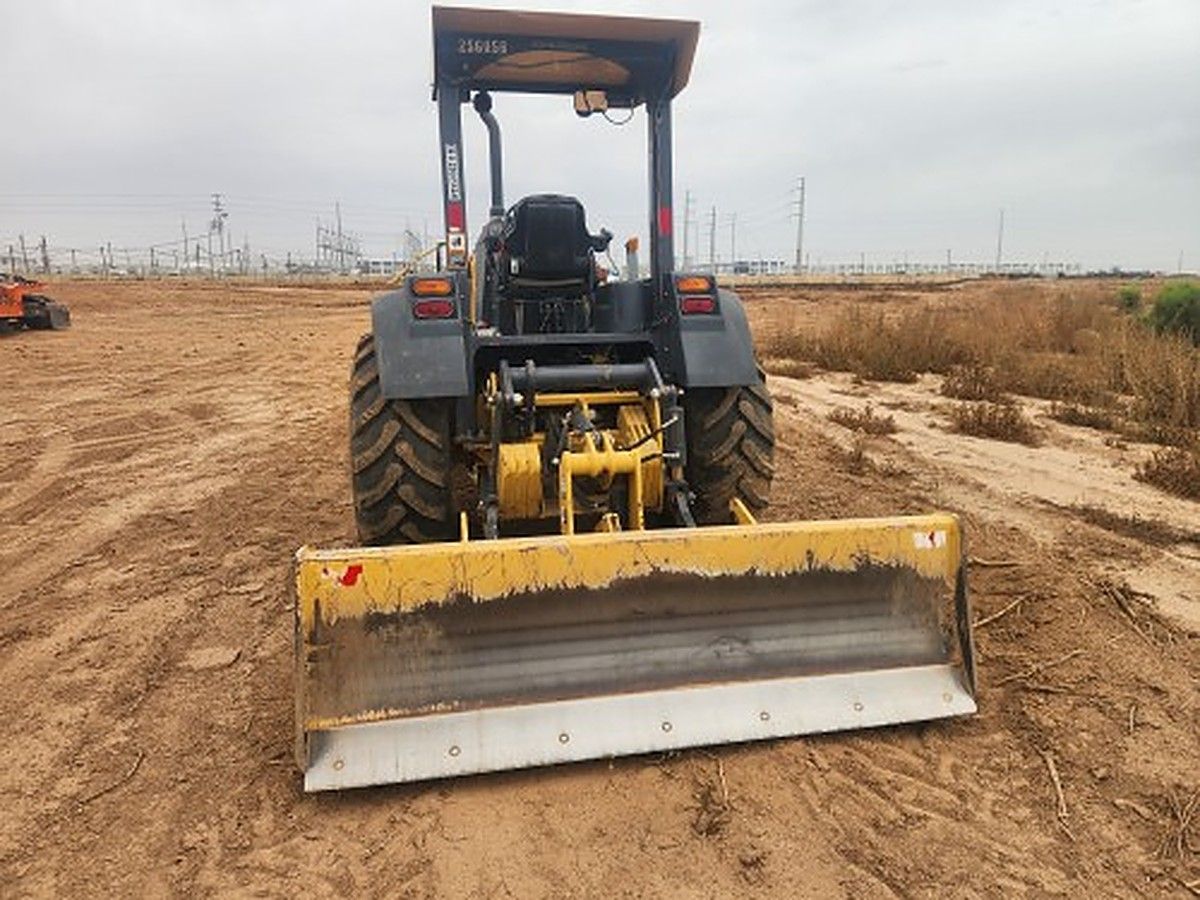 JOHN DEERE 210L EP photo 4