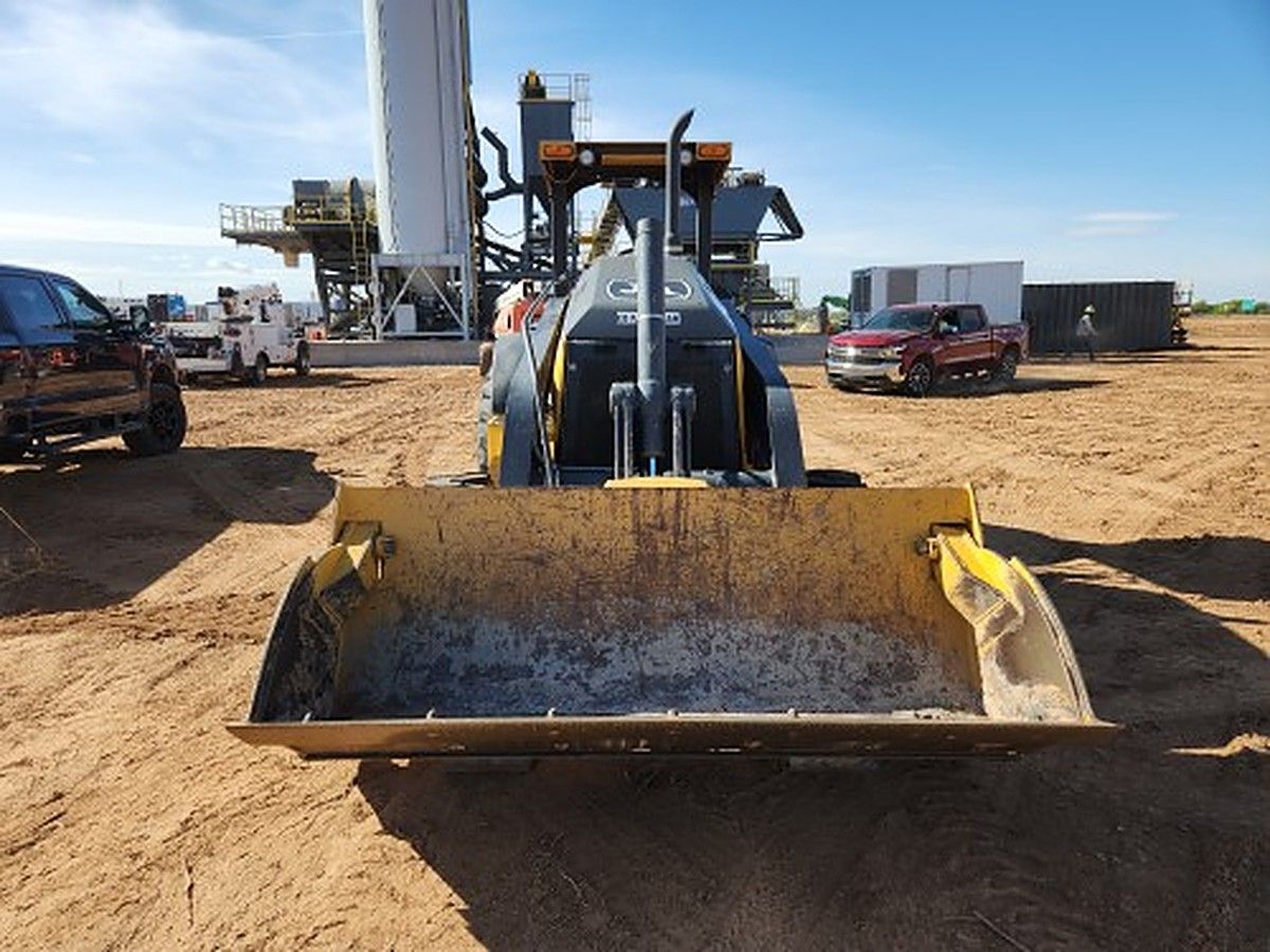 JOHN DEERE 210L EP photo 5