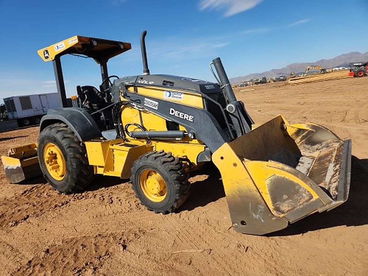 JOHN DEERE 210L EP photo 9