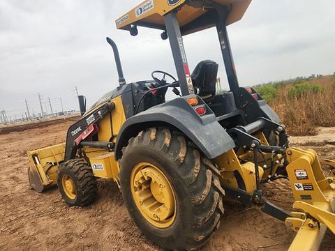2020 JOHN DEERE 210L EP Loader Landscaper 4Wd
