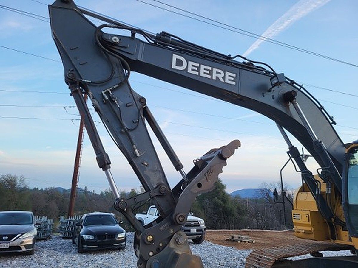 JOHN DEERE 245G LC photo 4