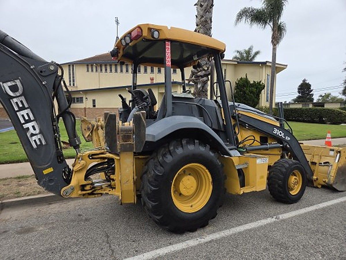 JOHN DEERE 310L EP photo 4