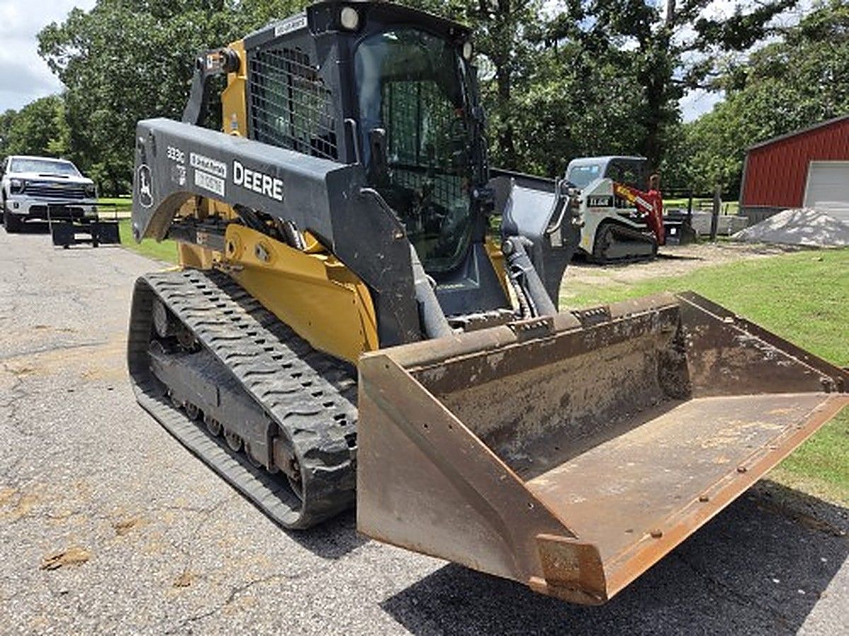 JOHN DEERE 333G photo 4