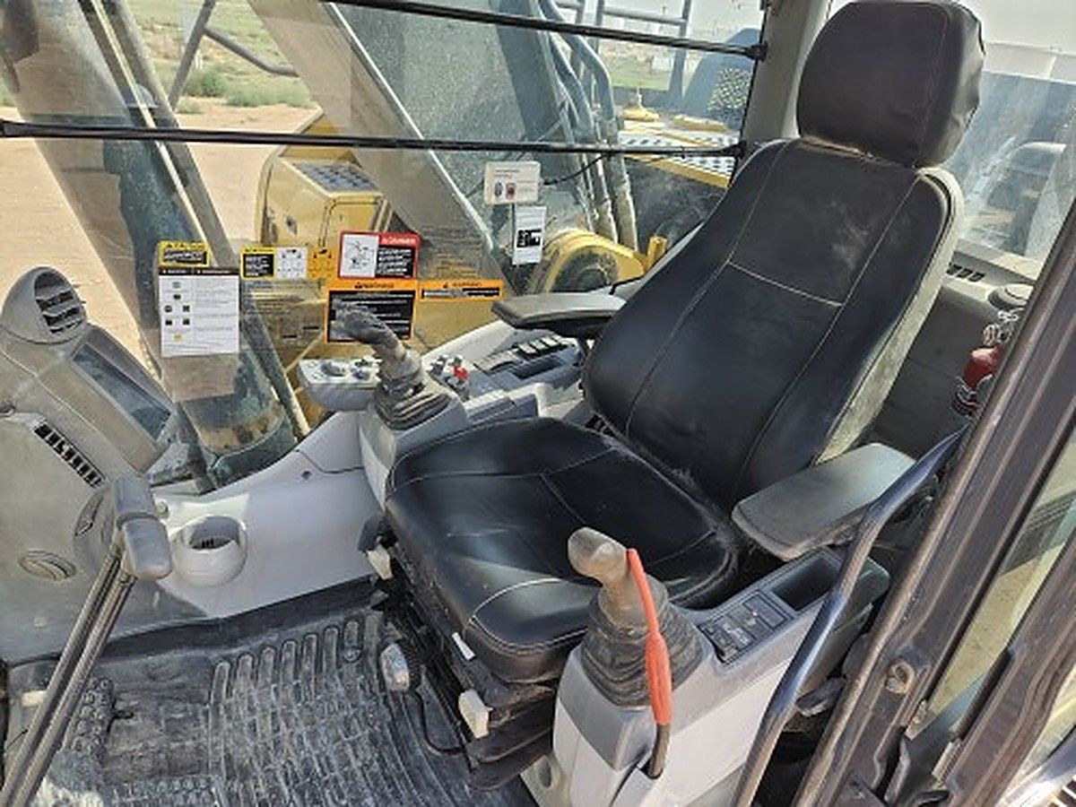 JOHN DEERE 350G LC photo 5