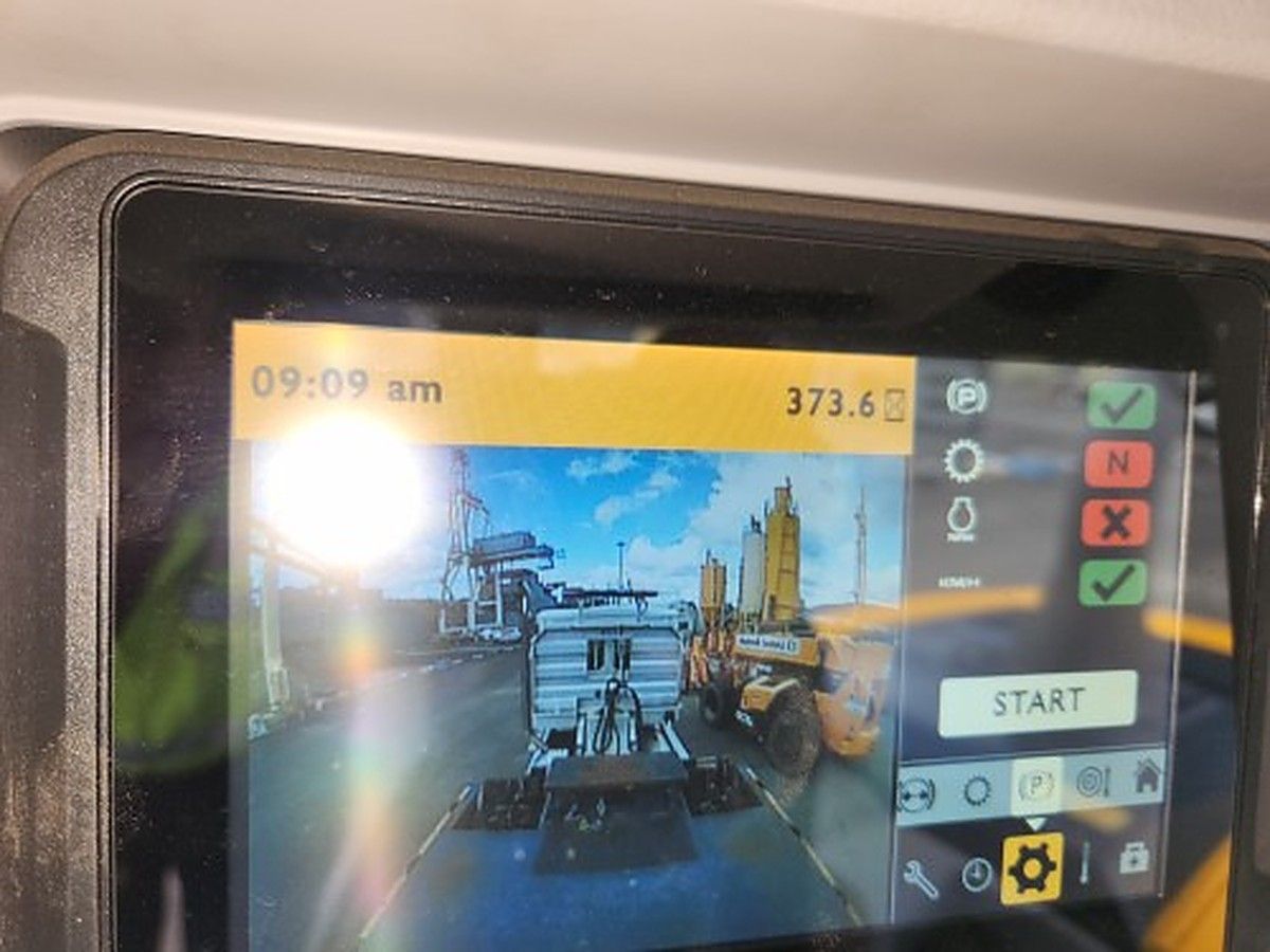 JOHN DEERE 544L photo 7