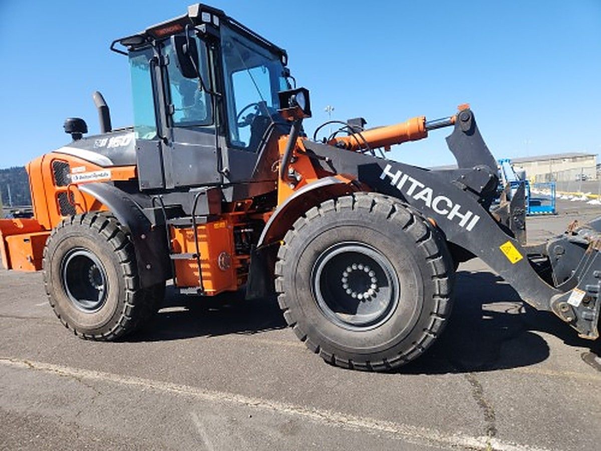 JOHN DEERE 544L photo 9