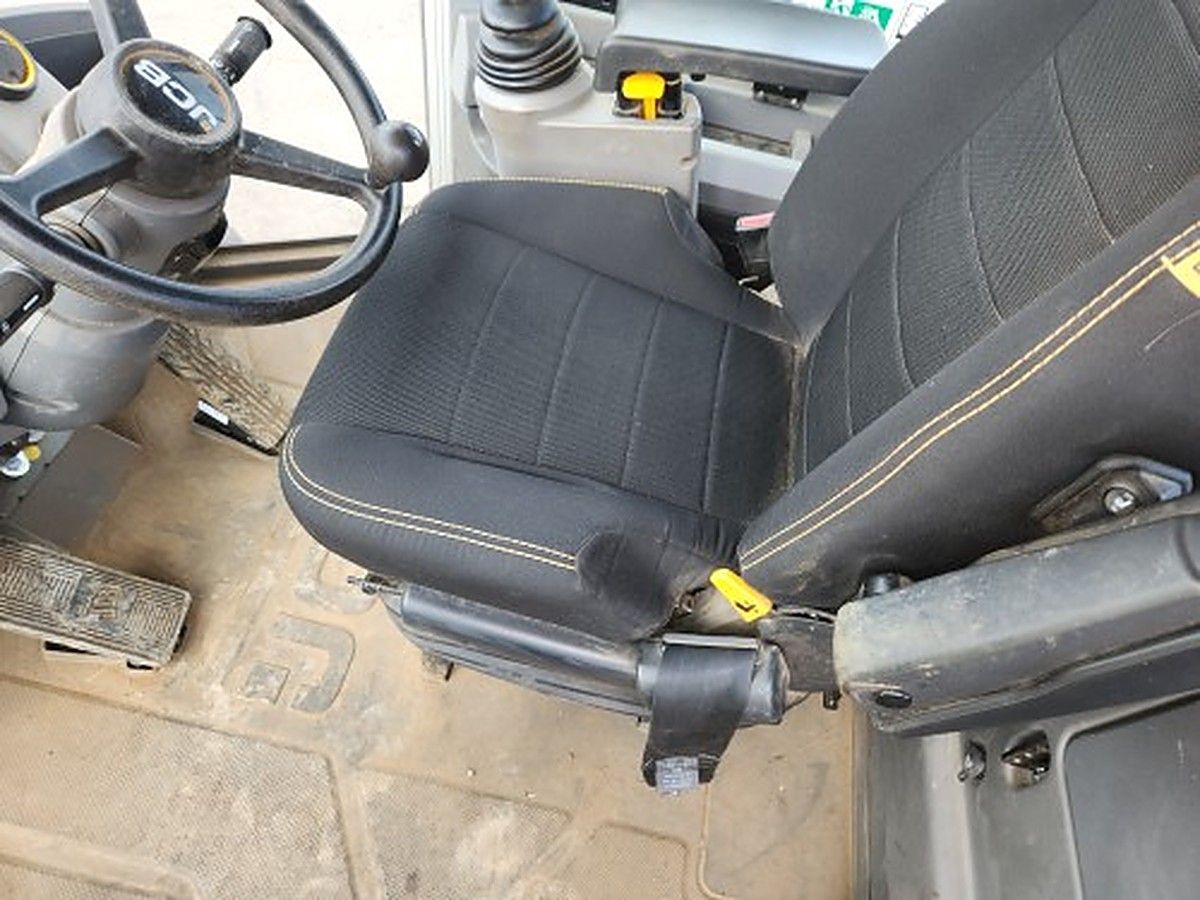 JOHN DEERE 544L photo 10