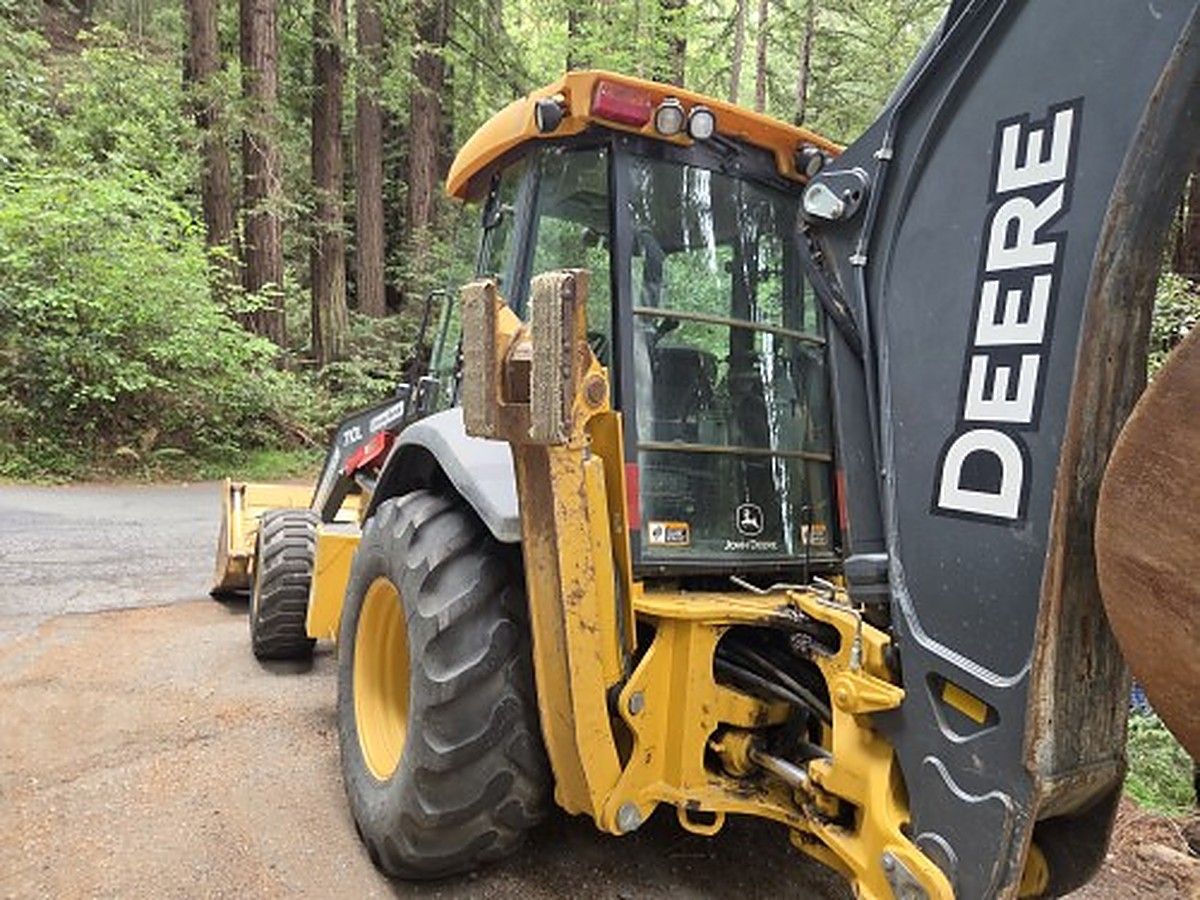 JOHN DEERE 710LX photo 3