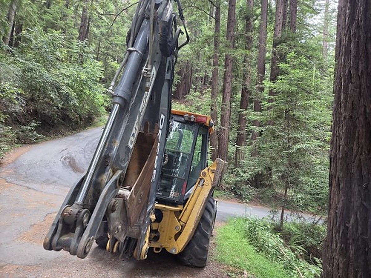 JOHN DEERE 710LX photo 4